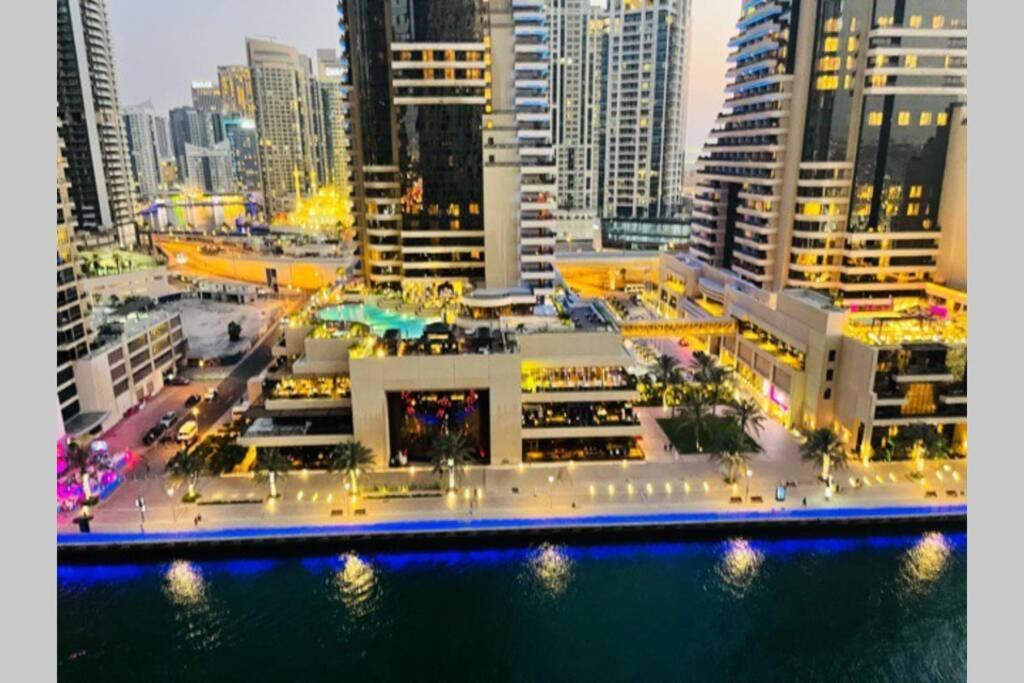 Cayan Tower Luxury Apartment With Sea View Dubai Eksteriør billede