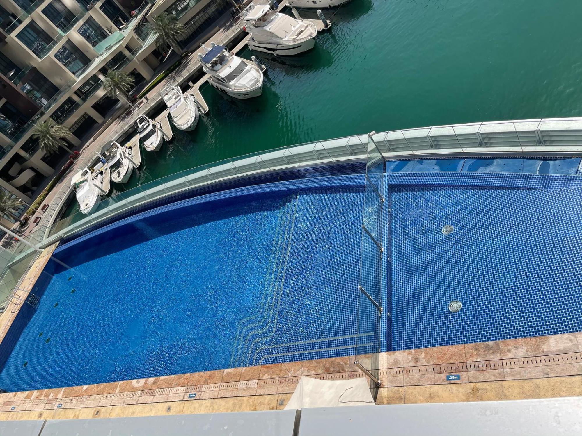 Cayan Tower Luxury Apartment With Sea View Dubai Eksteriør billede