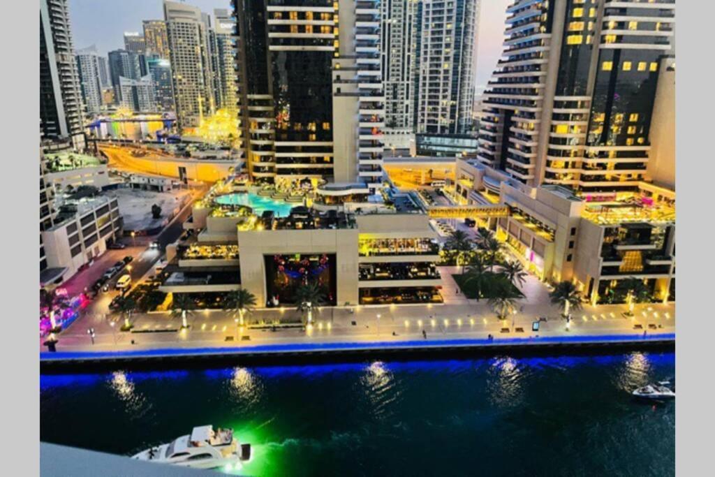 Cayan Tower Luxury Apartment With Sea View Dubai Eksteriør billede