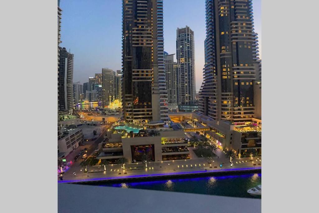 Cayan Tower Luxury Apartment With Sea View Dubai Eksteriør billede